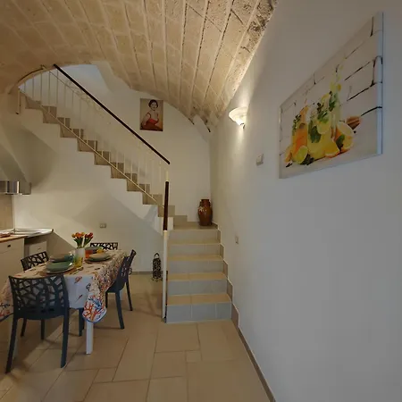 Arco Antico Daire Monopoli